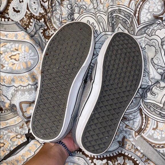vans - Picture 3 of 4